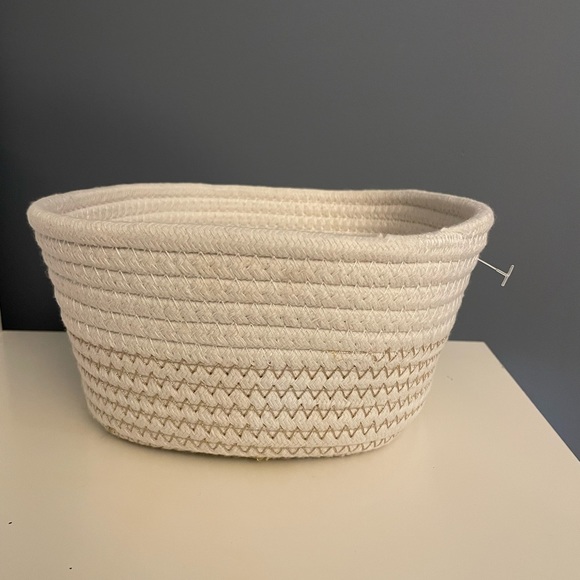 unknown Other - Coiled Rope Square Storage Basket, bottom 7x7 inches, beige, brand new